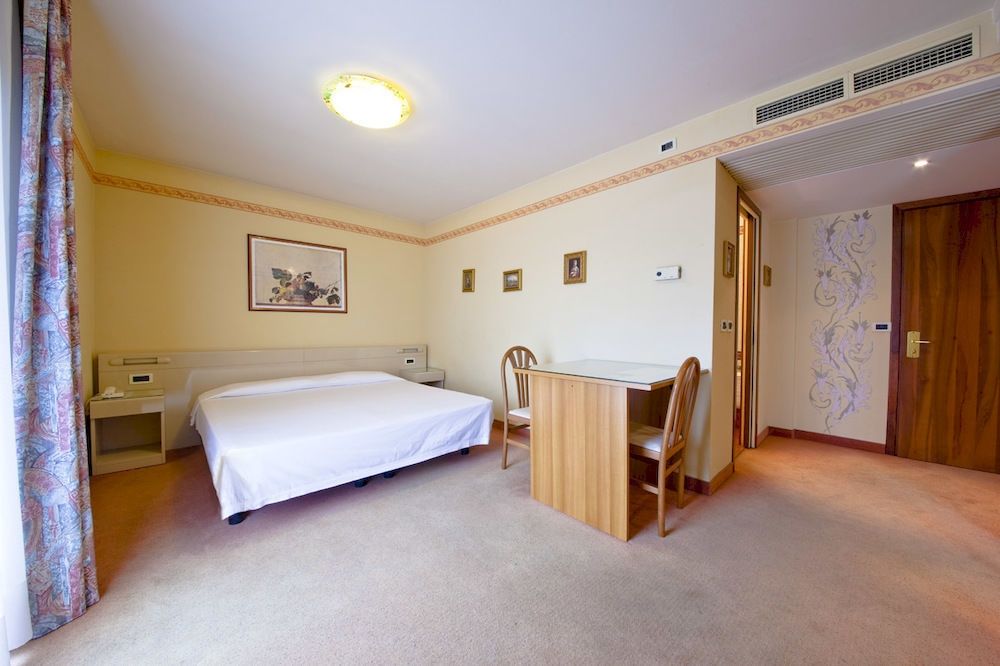 Hotel Excelsior