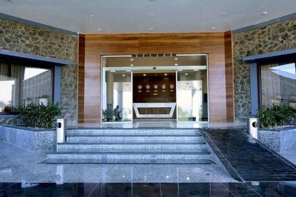 Sun Hotel & Resort