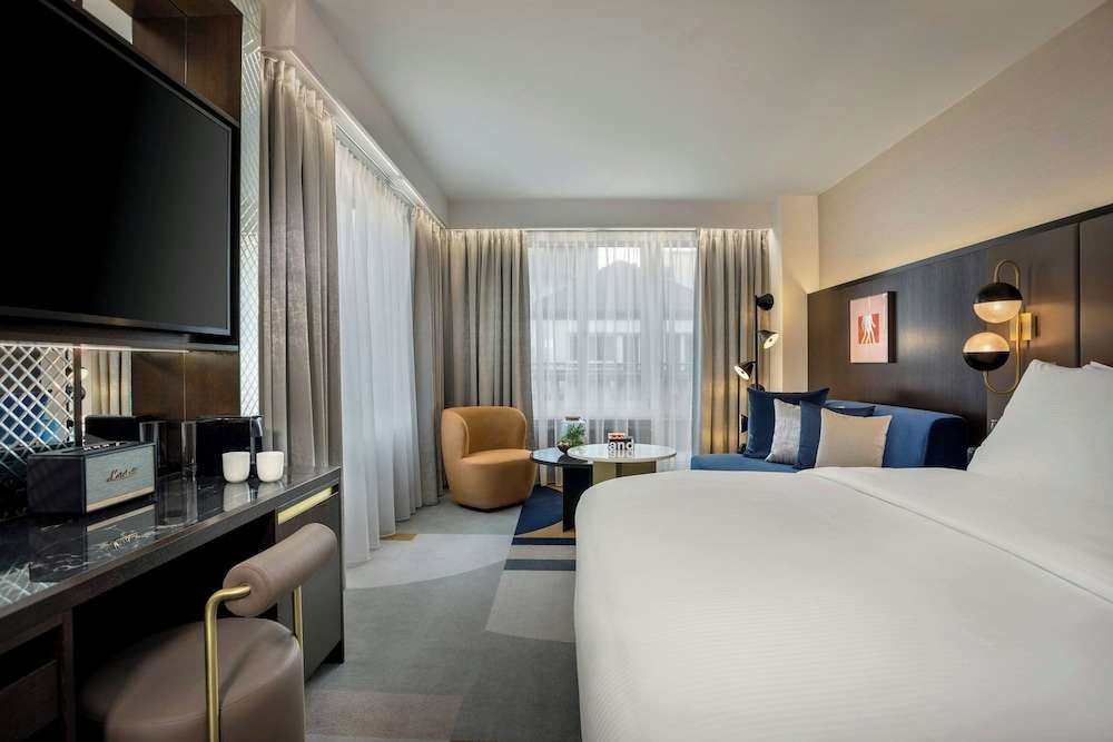 Neues Schloss Privat Hotel Zürich, Autograph Collection