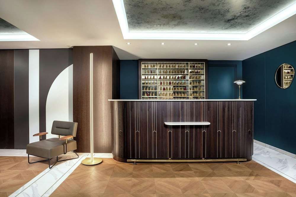 Neues Schloss Privat Hotel Zürich, Autograph Collection