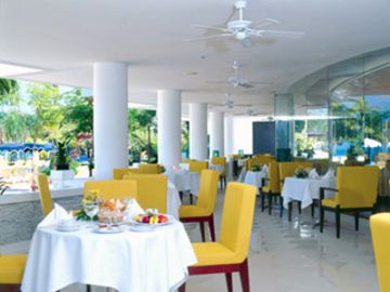 Royal Wing Suites & Spa