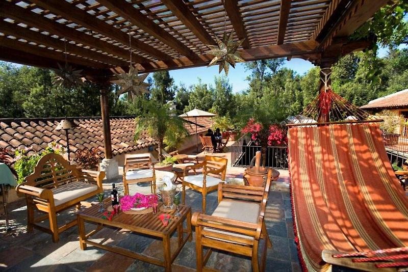 Posada De Los Leones-Lions Inn