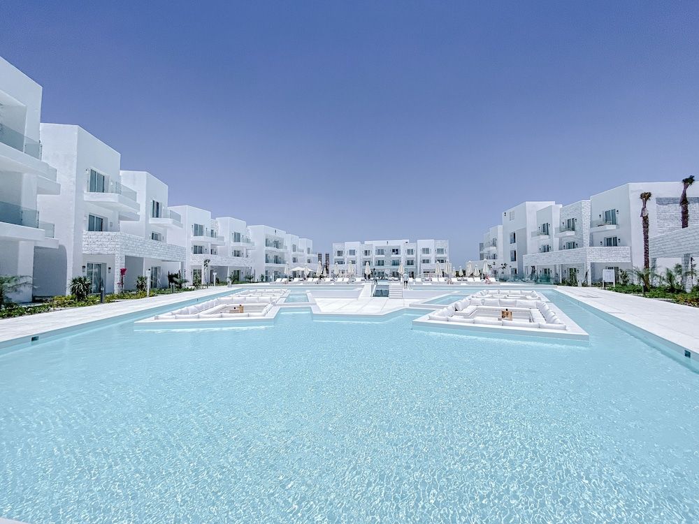 Tanoak Hotel