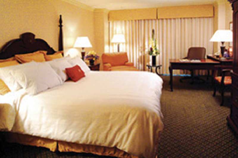 Astor Crowne Plaza - New Orleans French Quarter
