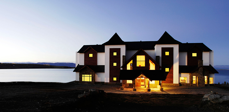 Xelena Hotel & Suites
