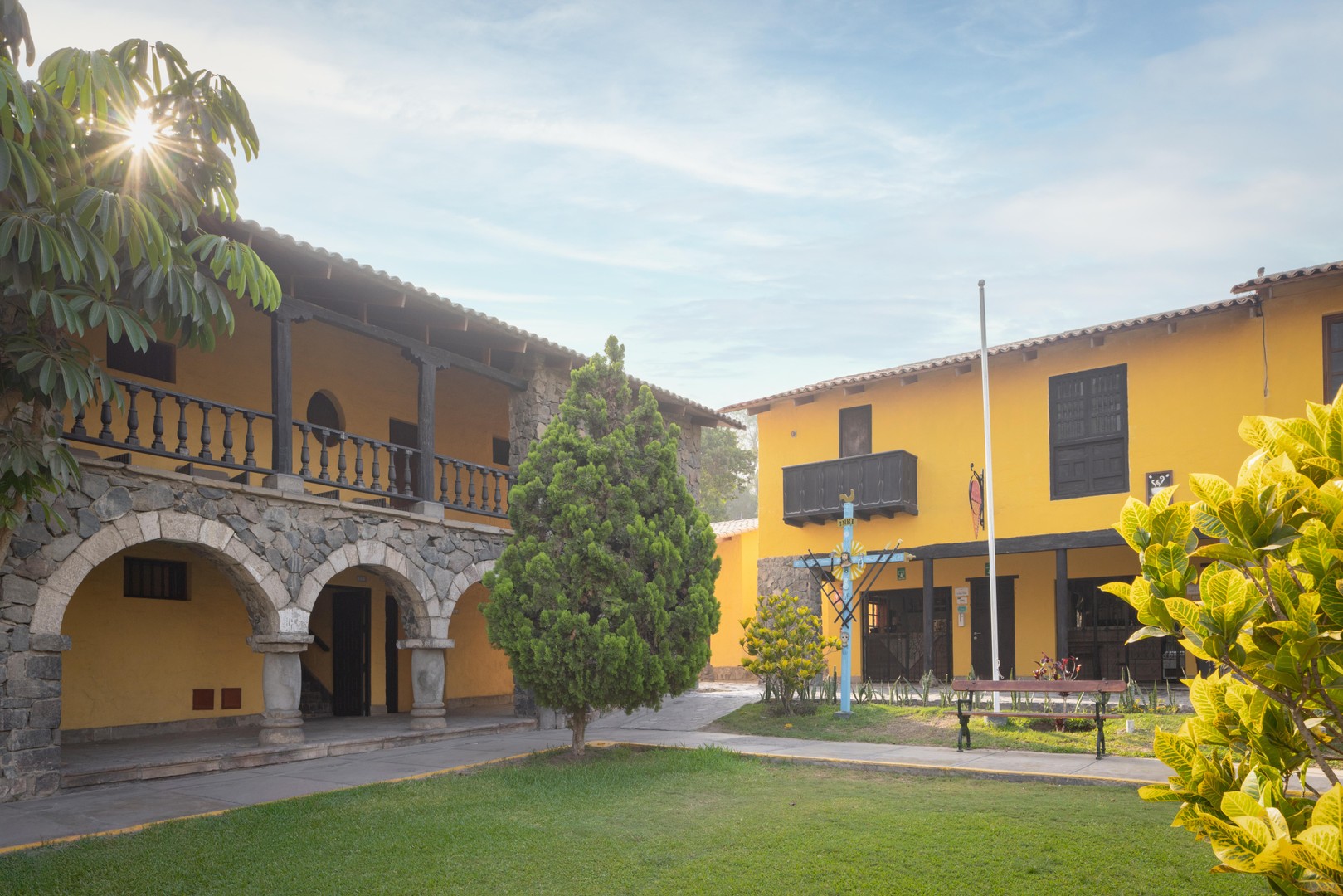 Decameron El Pueblo