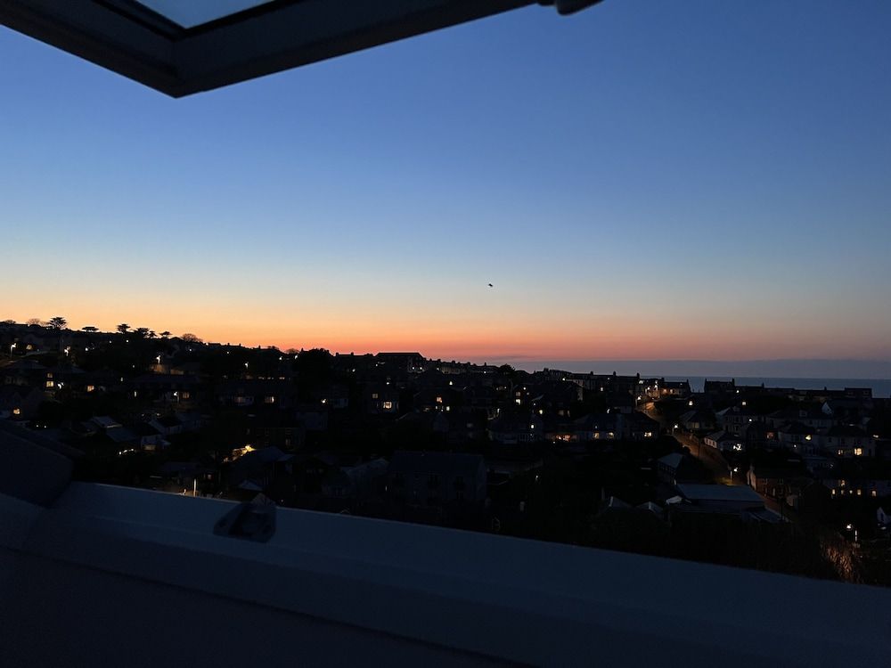 Uno - St Ives