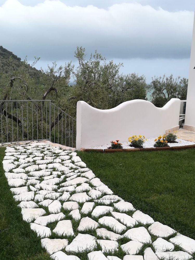Dimora Mediterranea Bed & Breakfast