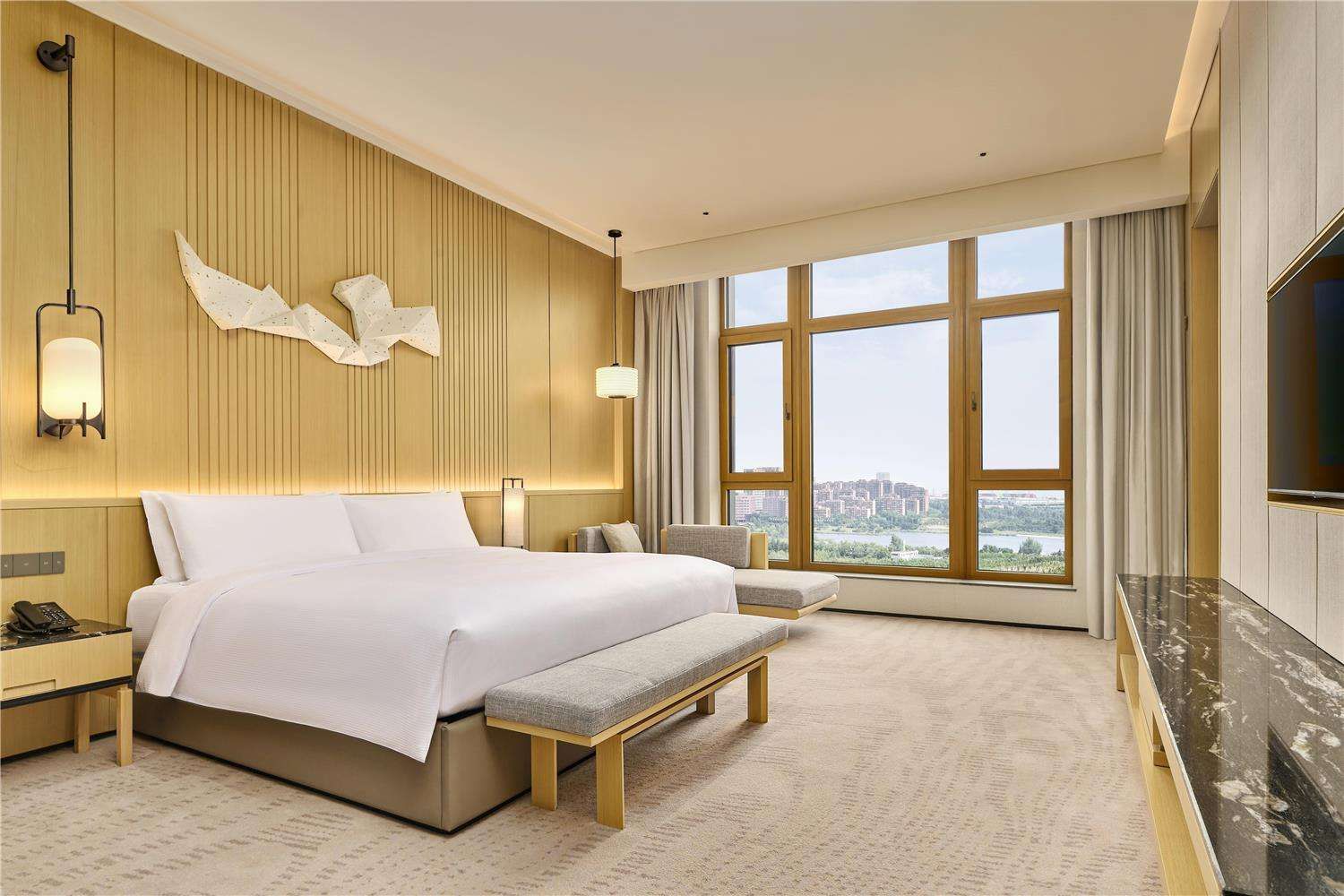 Secan Hotel Qingdao, Curio Collection by Hilton