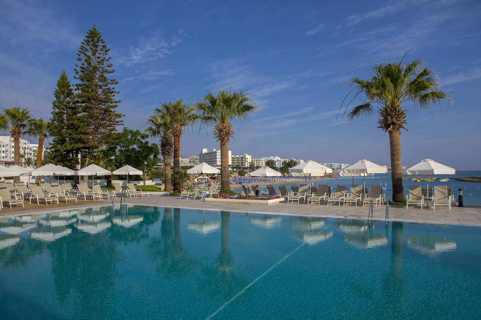 Louis Nausicaa Beach
