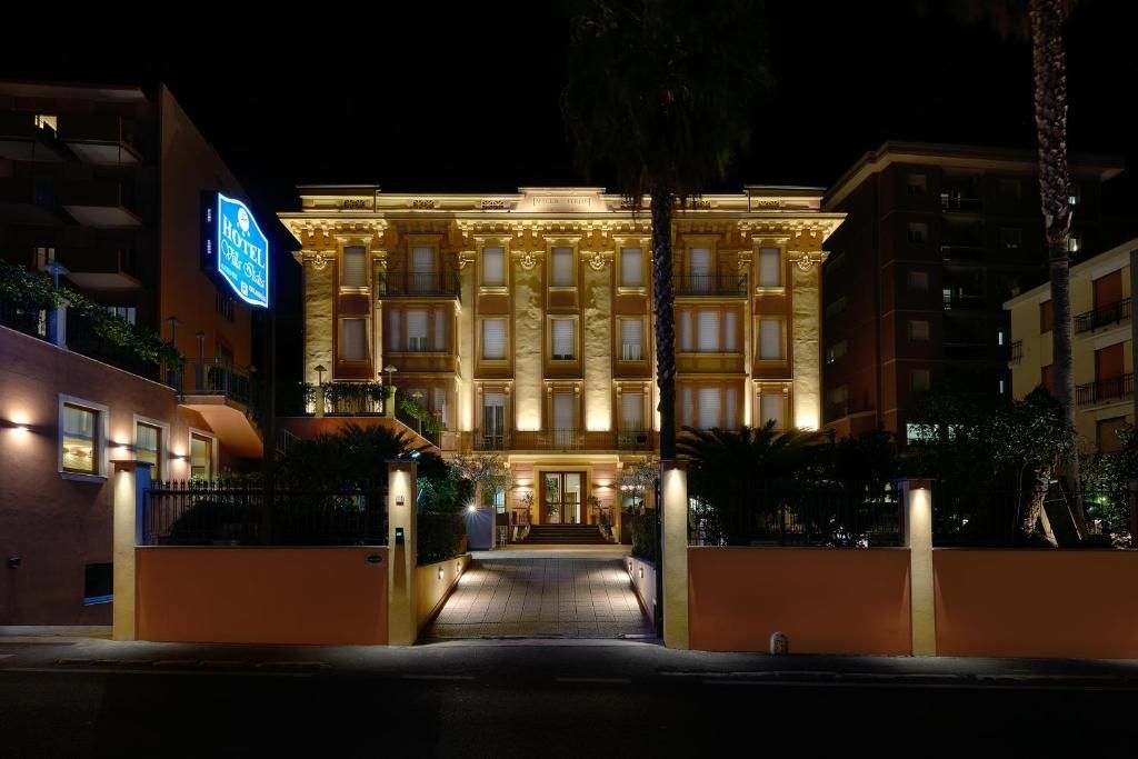 Hotel Careni & Hotel Villa Italia