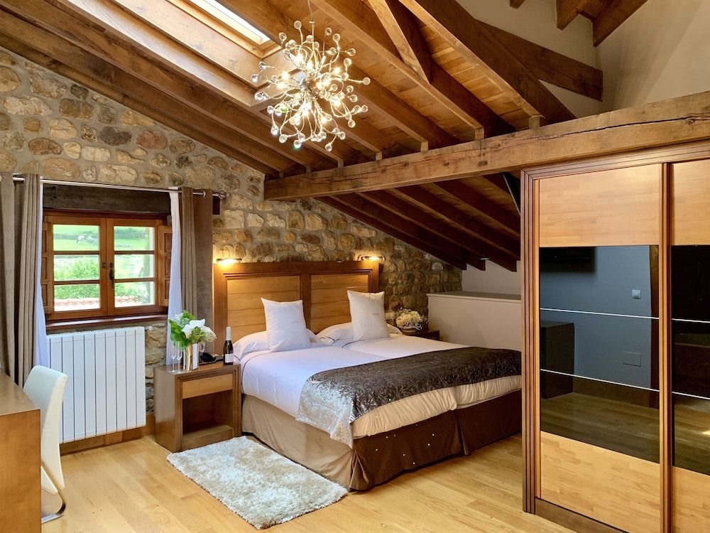 Hotel Suites Valles Pasiegos