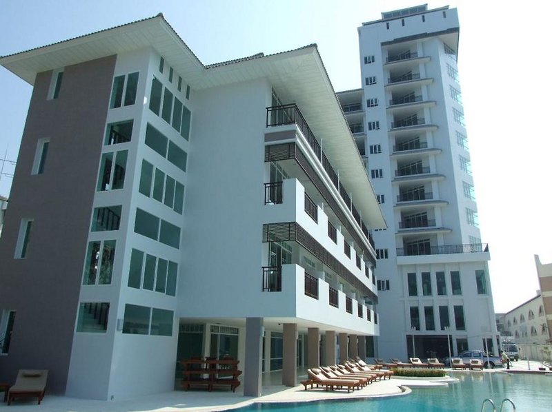 Pattaya Discovery Beach Hotel