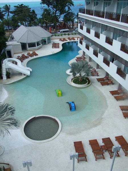 Pattaya Discovery Beach Hotel