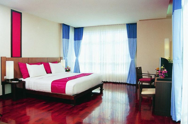 Pattaya Discovery Beach Hotel