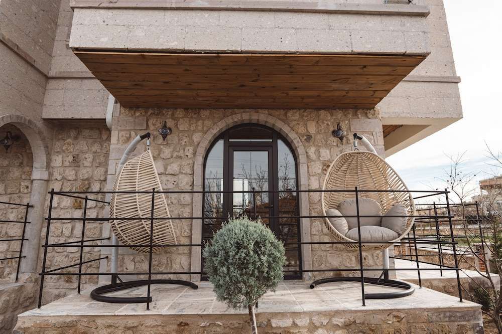 Alin Stone House