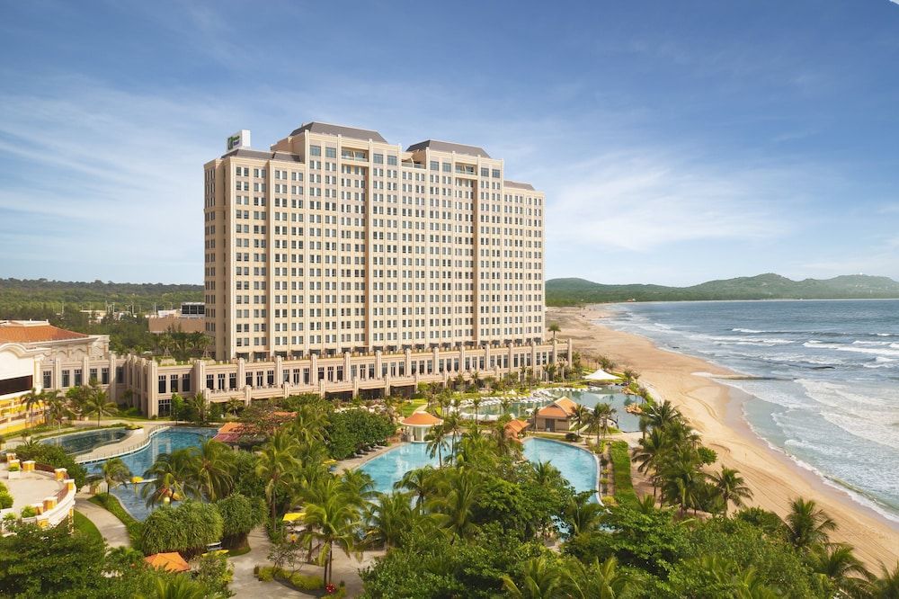 Holiday Inn Resort Ho Tram Beach