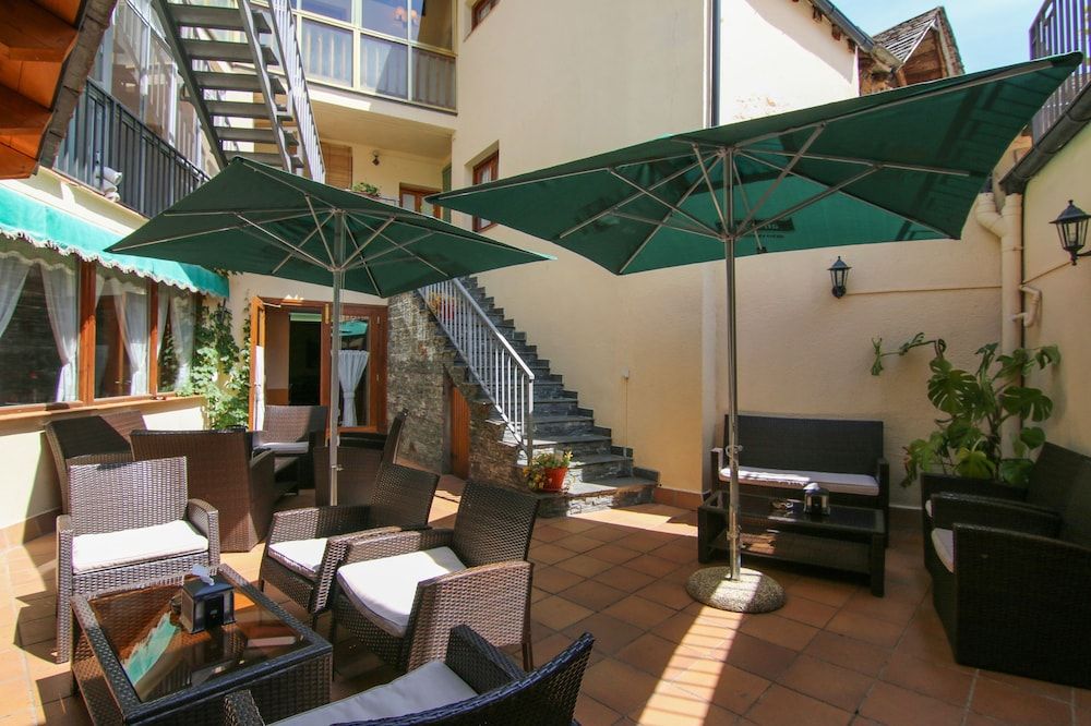 Roch Hotel