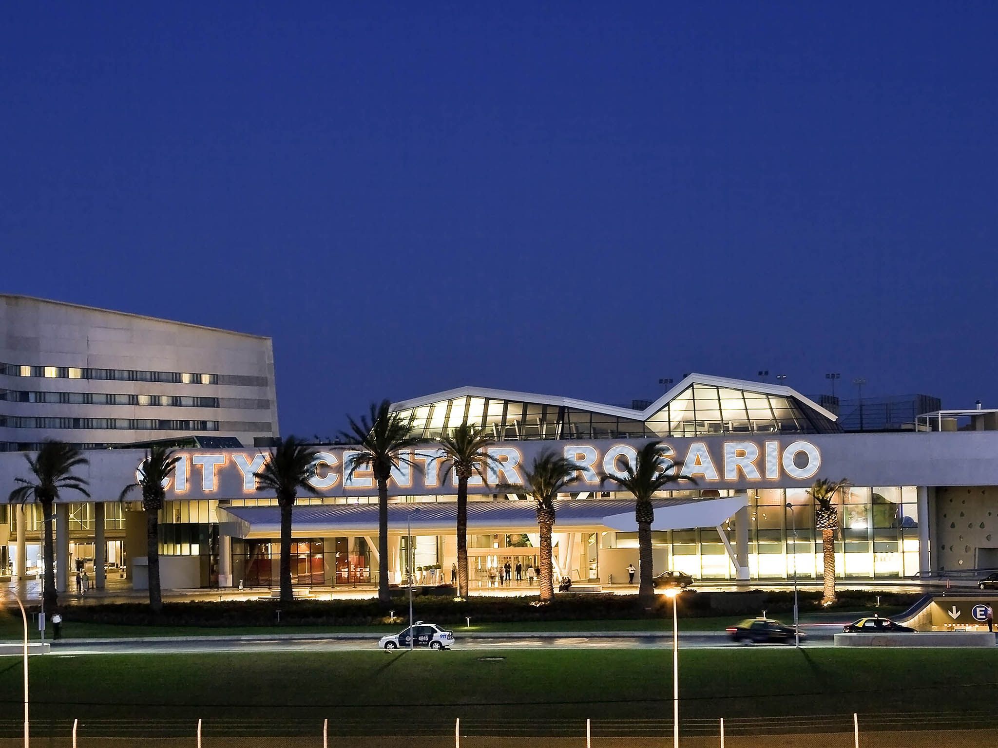 Pullman Rosario City Center