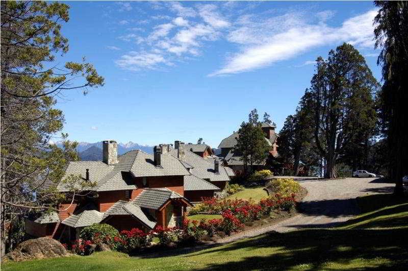 Charming Residences & Suites with Private Spa
