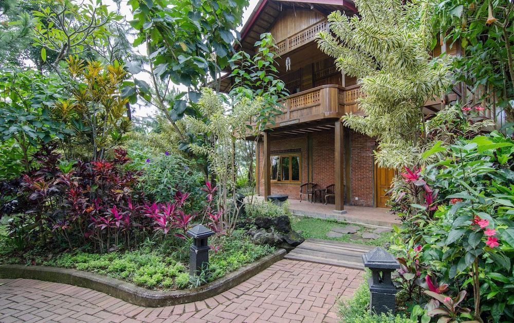 Jambuluwuk Batu Village Resort & Convention Hall