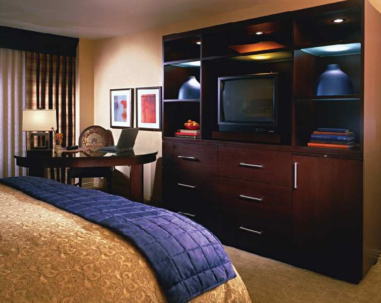 Renaissance Dallas Addison Hotel