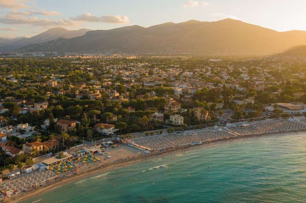 Hotiday Mondello Beach