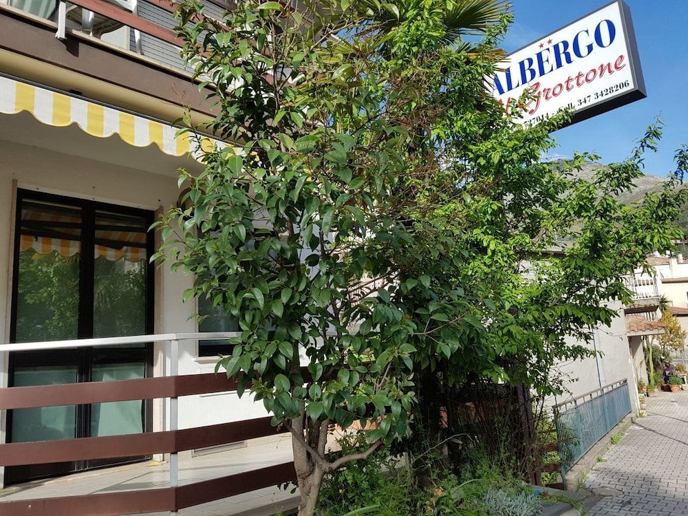Hotel Il Grottone