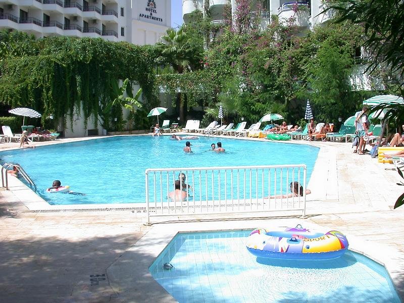 Lalila Blue Suites