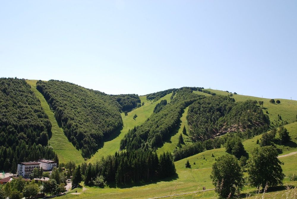 Hotel Bucaneve