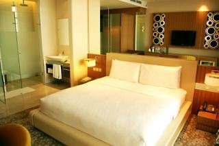Hotel H2O Manila