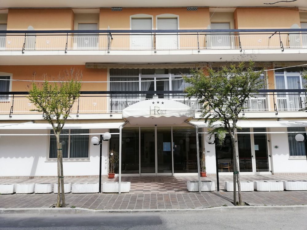Hotel Ribot