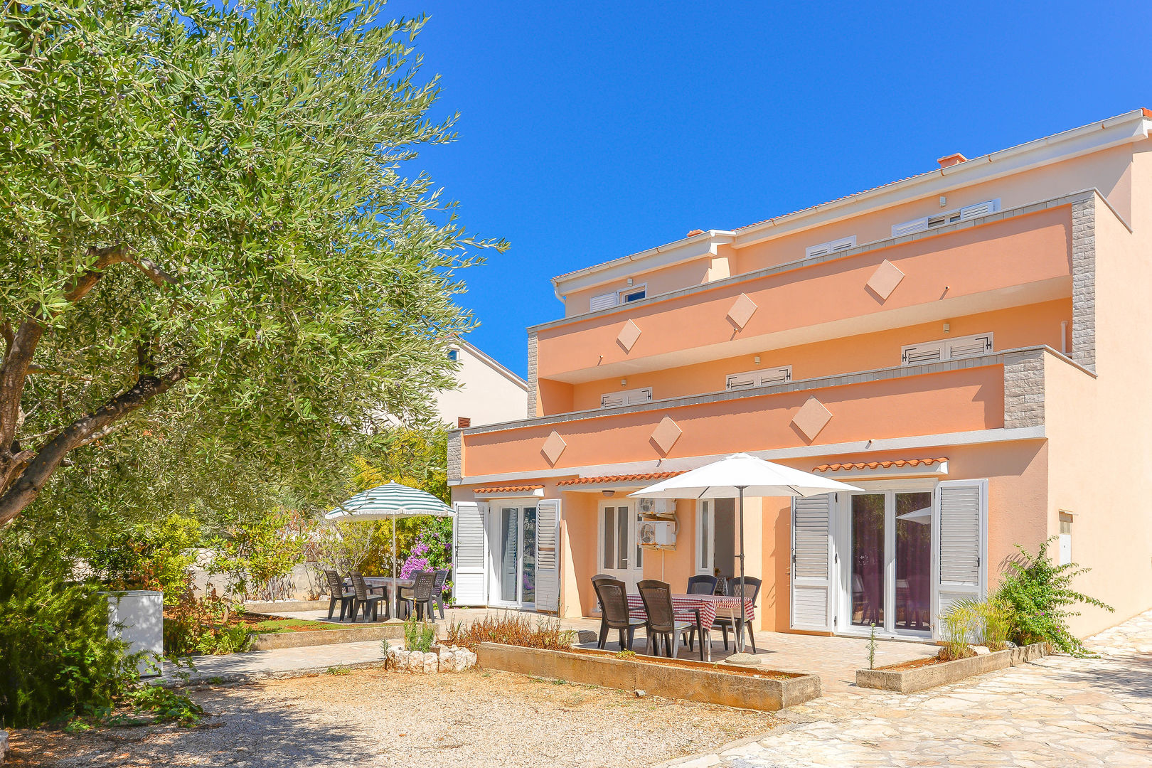 Tena Apartments