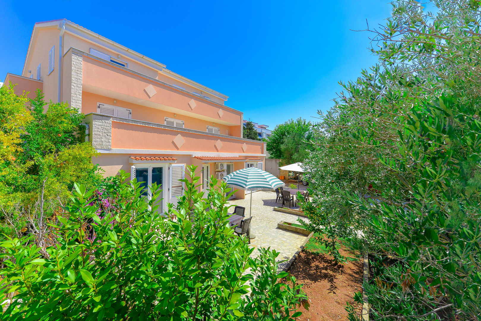 Tena Apartments