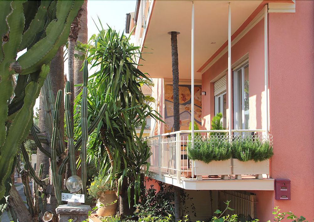 Villa Mirella B&B