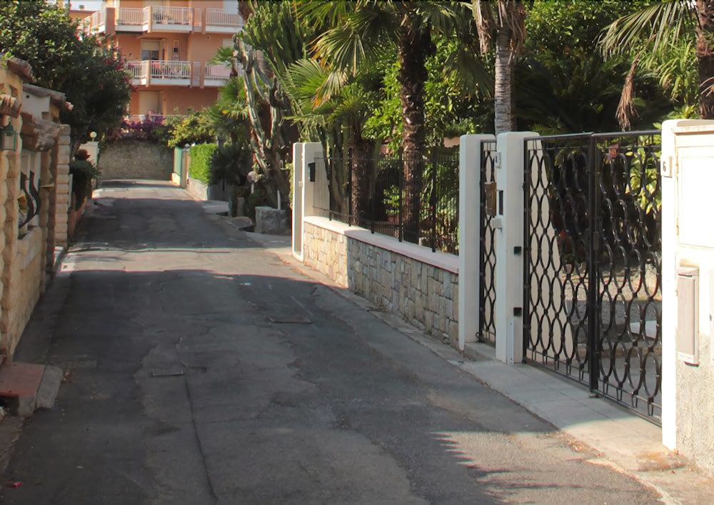 Villa Mirella B&B