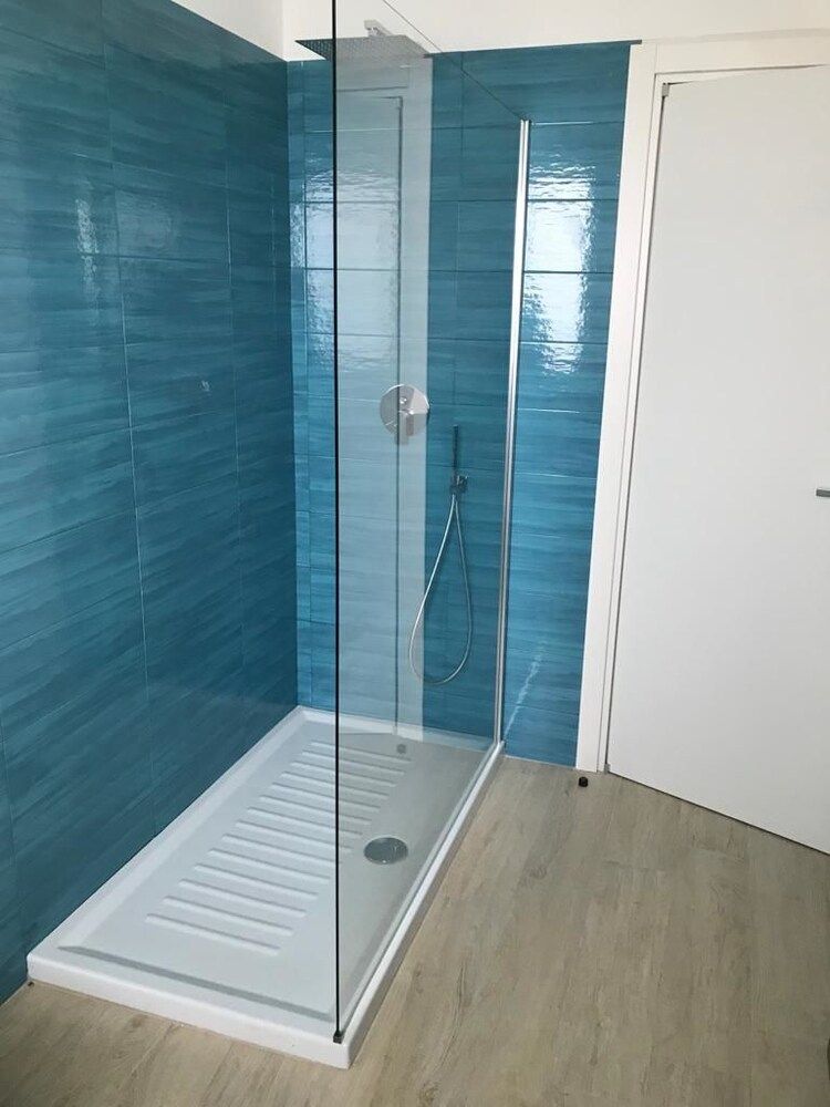 B&B Oleum