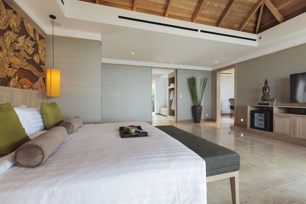 Miskawaan Beachfront Villas