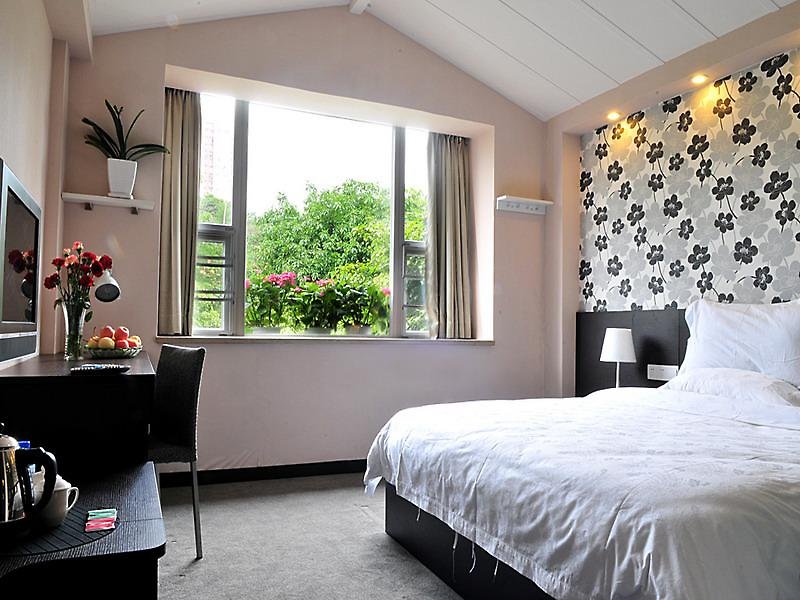 Colorful Days Hotel