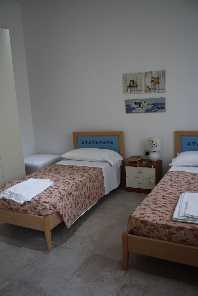 Hibiscus B&B