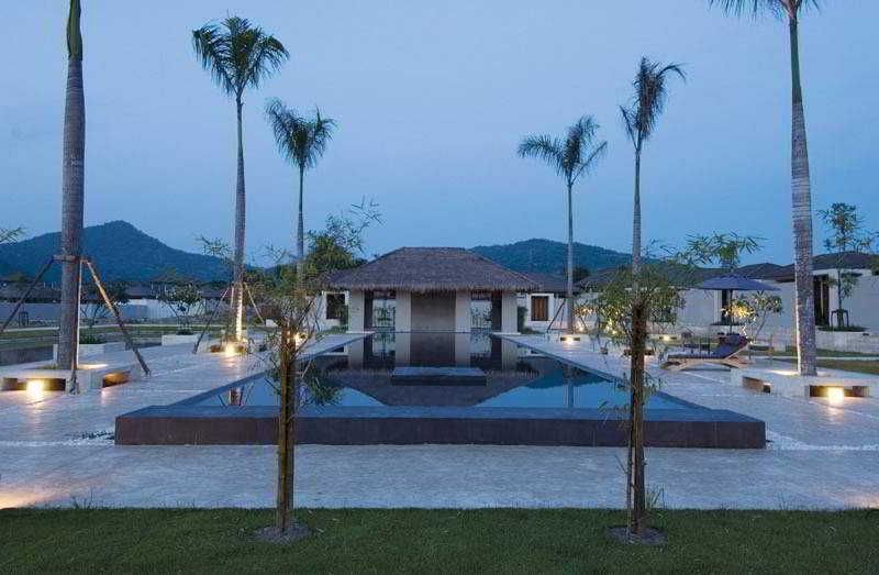 AKA Resort & Spa