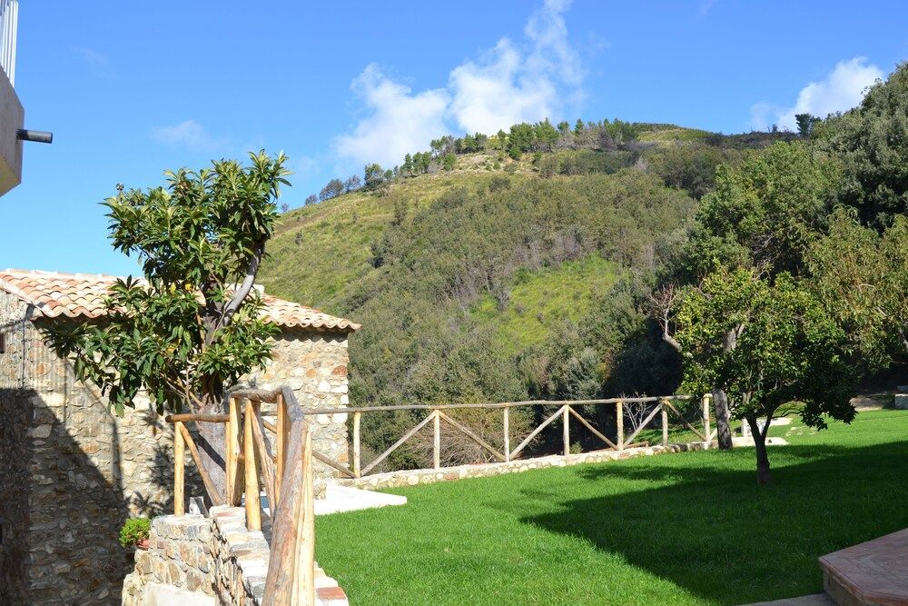 Borgo Rosso Di Sera Resort Country Chic