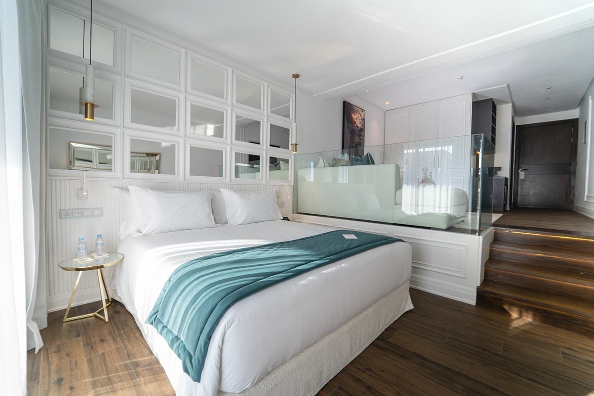 Petit Palace Suites Hotel