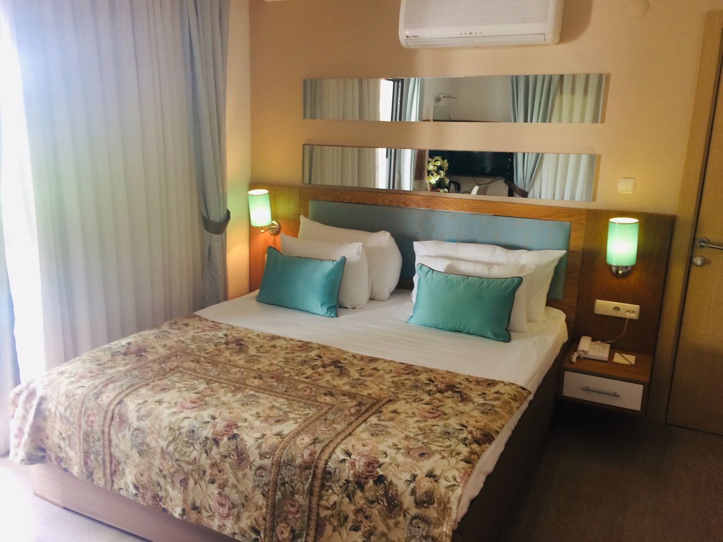 River Resort Hotel