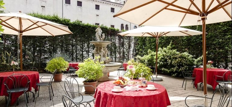 Hotel Belle Arti Venice