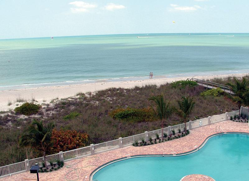 Sunset Vistas Beachfront Suites