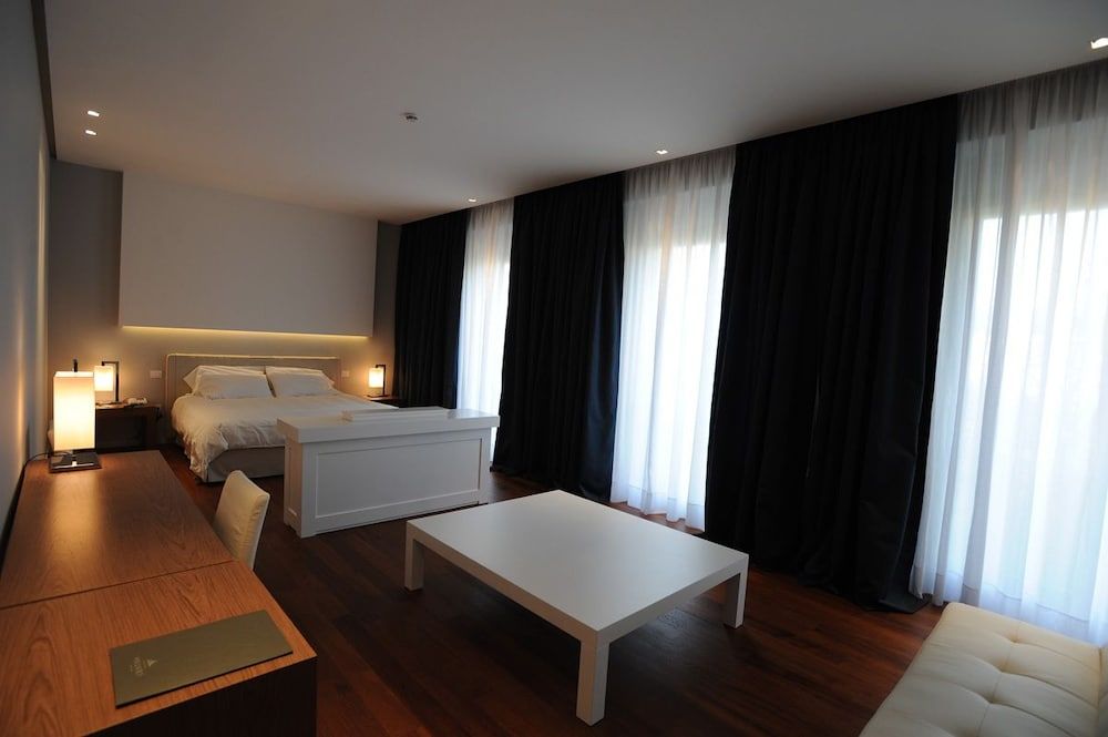 Cristina Park Hotel