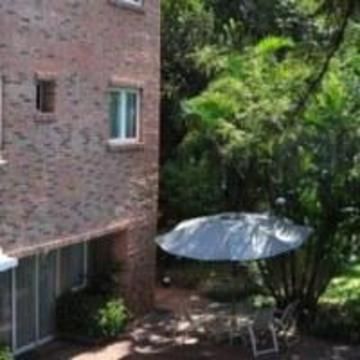 Villa Morra Suites