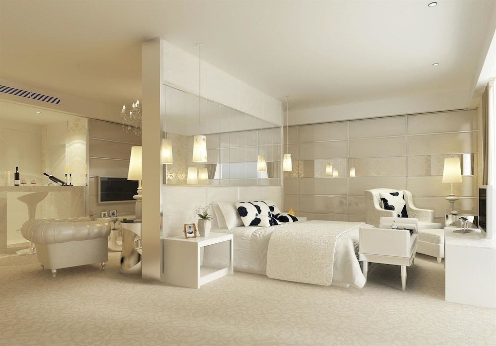Hopesky Luxury Hotel