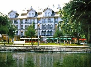 Las Brisas Apartamentos